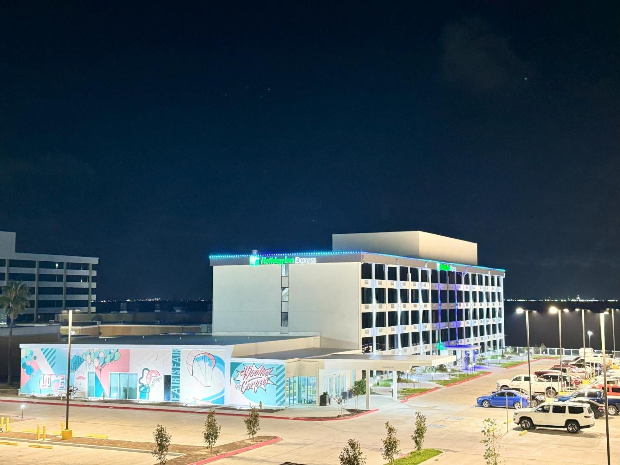 Express - Beachfront By Ihg Hotel